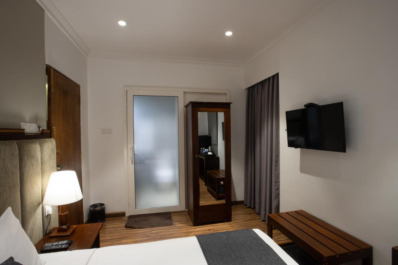 Hotel Grand Turf นูวาราเอลิยา ภายนอก รูปภาพ