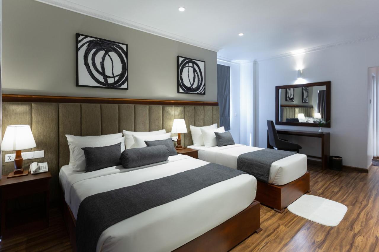 Hotel Grand Turf นูวาราเอลิยา ภายนอก รูปภาพ
